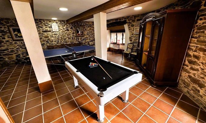 Montes de Valdueza Cottage | daffodil house