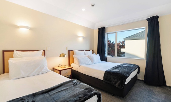 Riccarton Hotel | Daffodil Motel