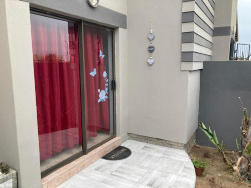 Swakopmund House | Daffodil Self Catering and Accommodation B