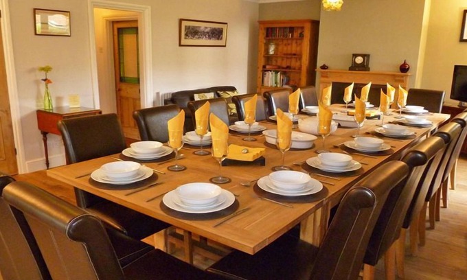 Gosport House | Dairy House - a house that sleeps 16 guests in 7 bedrooms