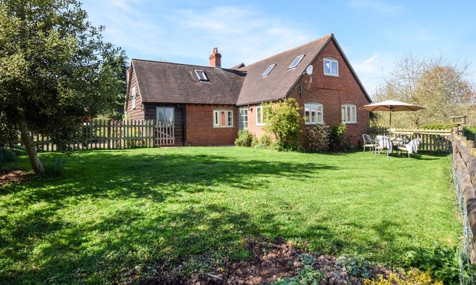 Upper Sapey House | Daisy Cottage at Hanley William