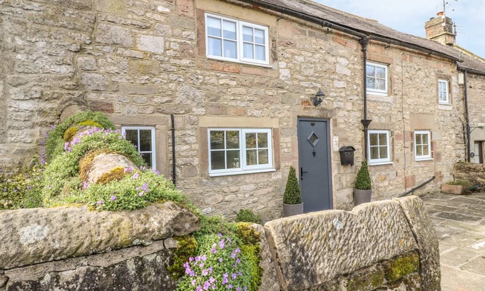 Winster Cottage | DAISY COTTAGE, family friendly, character holiday cottage in Winster