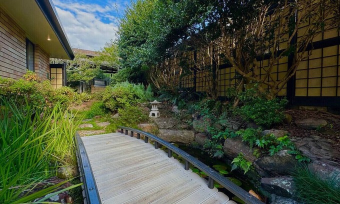 Daisy Hill House | Daisy hill Tranquil Japanese Gardens Retreat