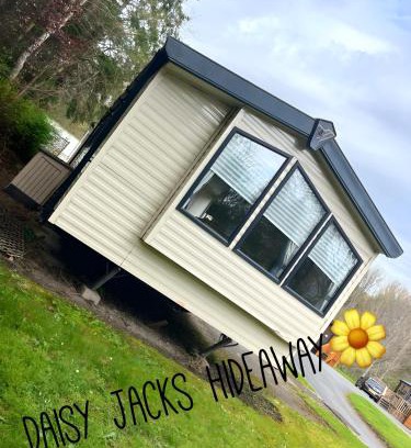 Hawick Resort | Daisy-Jacks Hideaway