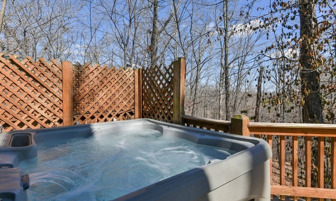 Branson Cedars Cabin | Dakota Lodge in Branson | 2 Bed, 2 Bath