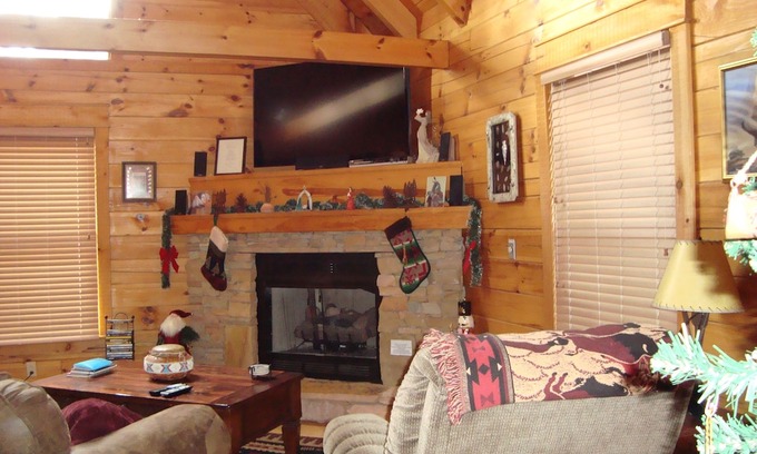 Pigeon Forge Cabin | Dakota Lodge is PERFECT PERFECT PERFECT ( NO PETS & NO SMOKING)