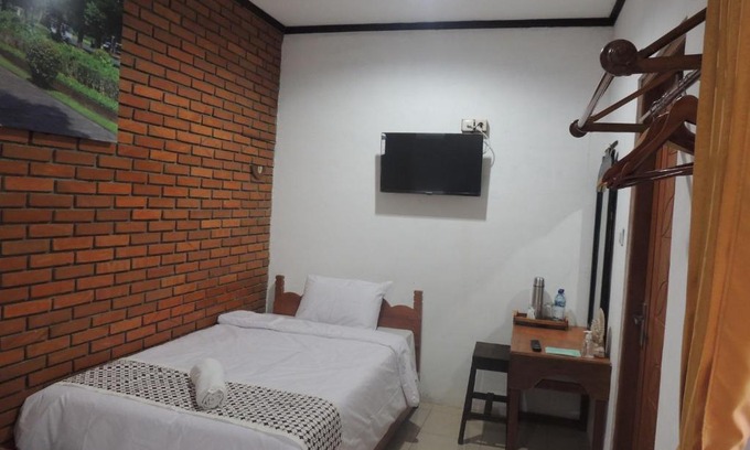 Borobudur House | Dalem Sudarno Syariah by Ndalem Beong