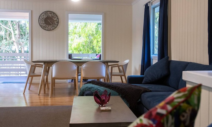 Yaroomba House | Dalziel Beach House - Nostalgic Beachside Bliss: Just 300m to the sand dunes, the classic beach hous