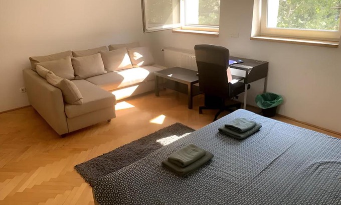 Terezvaros Apartment | Damati Kft Liszt Ferenc ter Inner City Flat