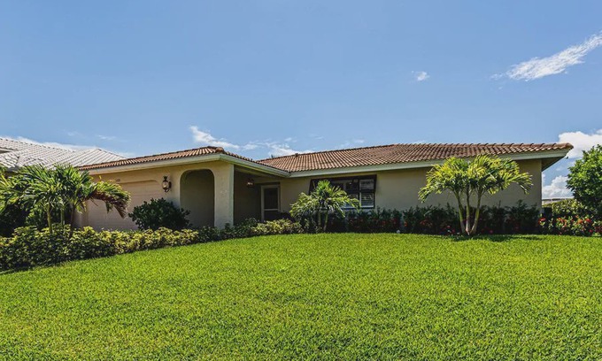 Marco Island House | Dana Ct, 1109 - Clausen Properties, Inc