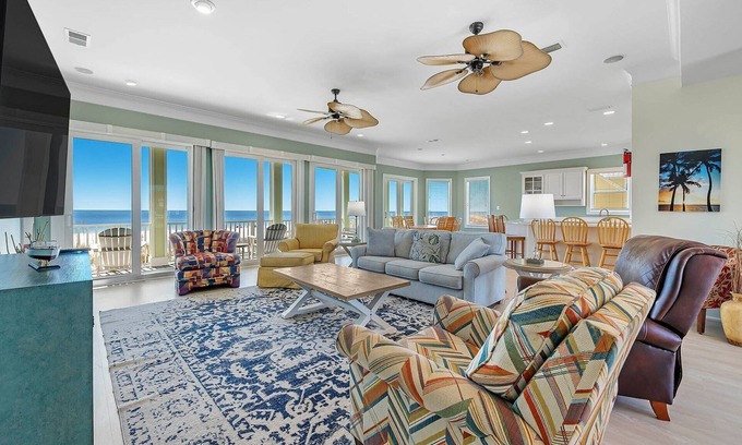 Gulf Shores House | Dancing Dolphin Is A Beautiful 5BR. Nothing Between You And The Gulf But Sand!