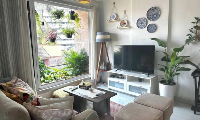 Bandra West Apartment | Dandelion - Bohemian 2 bedroom garden apartment with living room