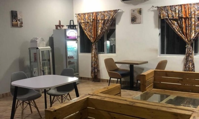 Amasaman House | Danson Lodge Guest House