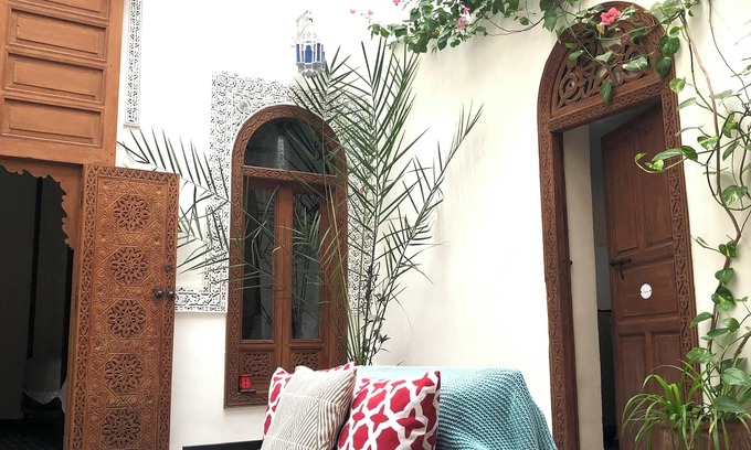 Zekkak Er Roumane House | DAR 47 | renovated medina house | live-in housekeeper | breakfast included