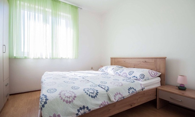 Monterol Apartment | DARA house with apartments /Dara3 APARTMENT