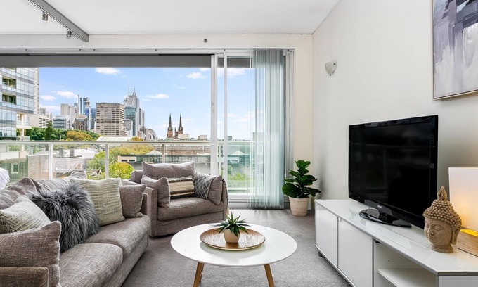 Darlinghurst Apartment | Darlinghurst - DHRST - Francis Street - Stylish 2BR City Stay with Balcony, Bath Walk to Attractions