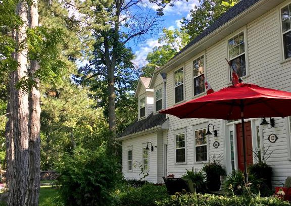Historic Old Town Bed & Breakfast | Darlington House Bed and Breakfast
