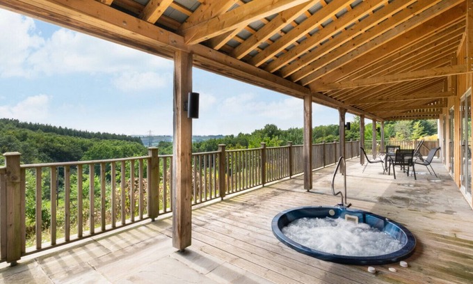 Liverton House | Dart Cottage - Three Bedroom House, Sleeps 6