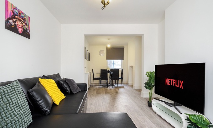 Dartford House | Dartford - 3 Bed House- Sleeps7 - Garden