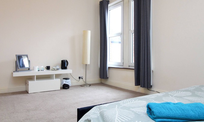 Shirley House | Darwin road guest house room 3