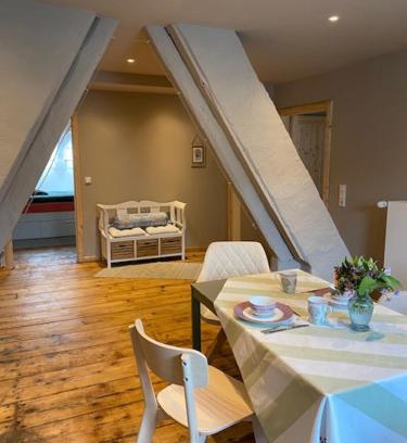 Brake Apartment | Das Eulennest - wohnen in historischem Ambiente