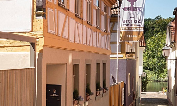 Marktheidenfeld Apartment | Das GAEULS-STADL – Superior-DZ im ehemalige Pferdestall der Hofstallung