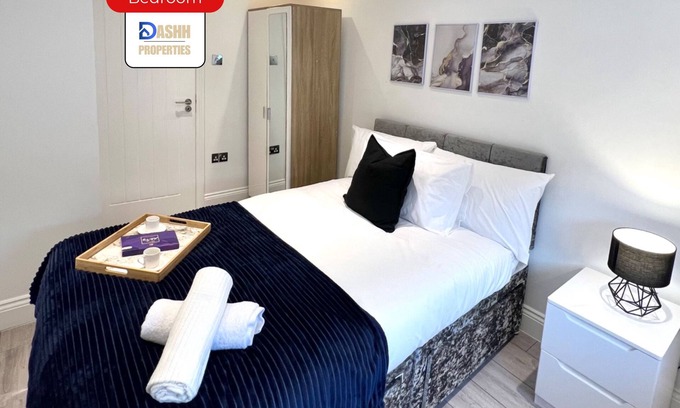 Shepherd's Bush Apartment | Dashh Properties Flat in Shepherds bush Families