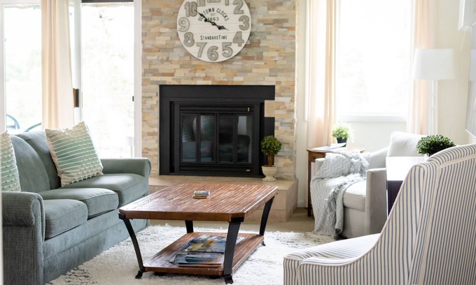 Acme Condo | Dates Open Aug 17th Thru Aug 21st. Book Now!