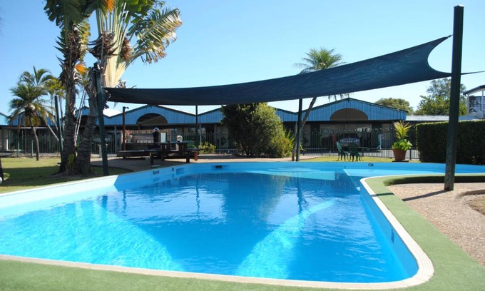 Berserker Hotel | David Motor Inn