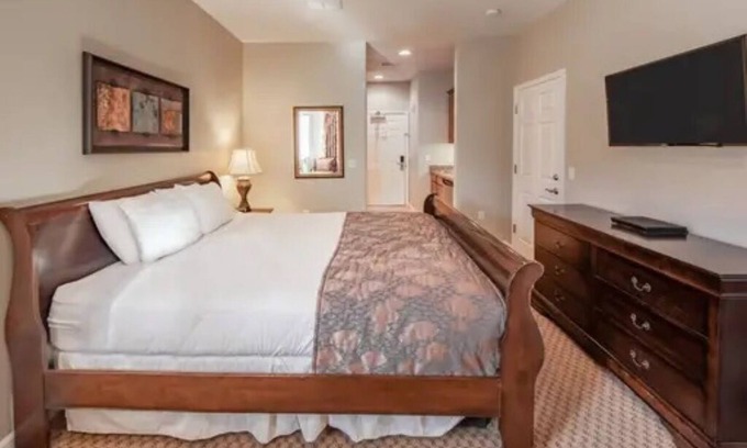 Genoa Resort | David Walley's 1862 Hot Springs Resort. 23 Minutes from Lake Tahoe.
