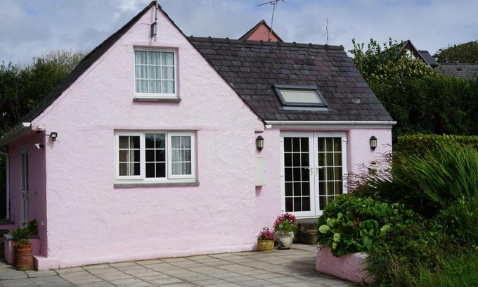 Tenby Apartment | Dawes Meadow Cottage, East Williamston