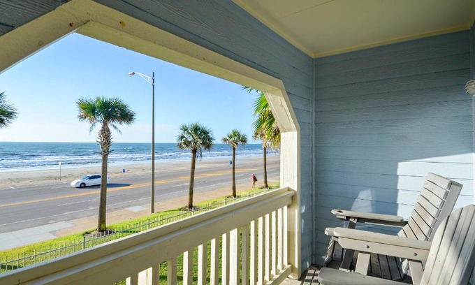 Galveston Apartment | Dawn 221-Dawns Early Light