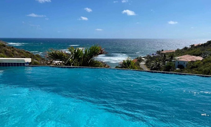 Dawn Beach Estates Villa | Dawn Beach by Personal Villas - Overlooking the Picturesque Ocean