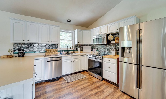 Weyers Cave Cottage | Day Trip to Shenandoah NP: Movie Night-ready Home