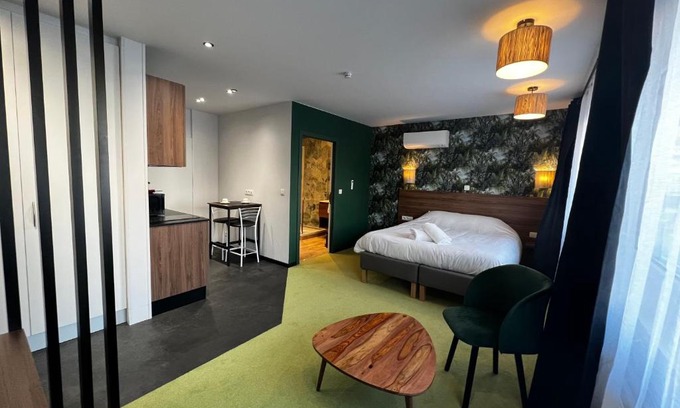 Saint-Laurent Apartment | DayNight Sauveniere