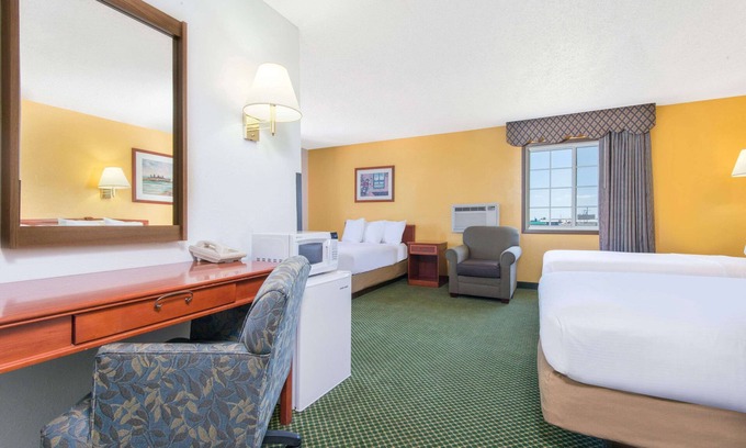 Great Bend Hotel | Days Inn by Wyndham Great Bend
