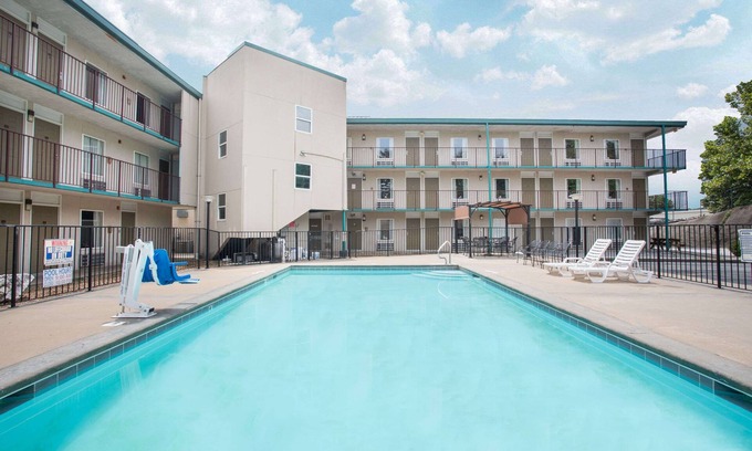 Harrison Hotel | Days Inn by Wyndham Harrison
