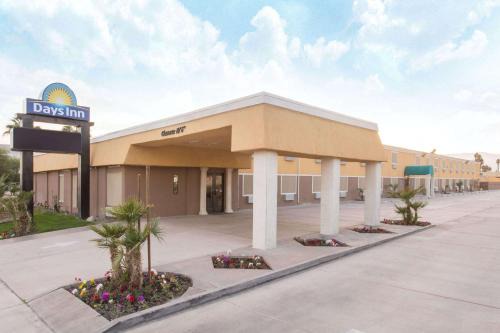Indio Hotel | Days Inn by Wyndham Indio