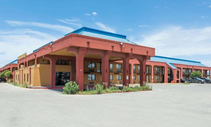 Midland Hotel | Days Inn by Wyndham Midland