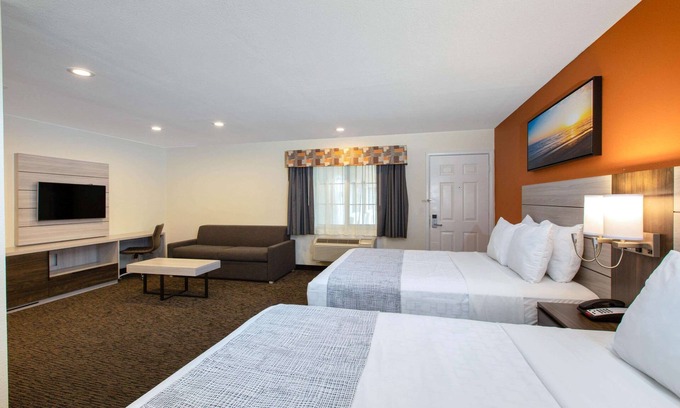 Munras Avenue Hotel | Days Inn by Wyndham Monterey-Fisherman's Wharf Aquarium