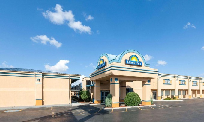 Central Oklahoma City Hotel | Days Inn by Wyndham Oklahoma City Fairground