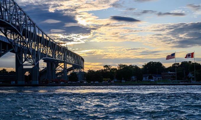 Sarnia Hotel | Days Inn by Wyndham Sarnia Harbourfront