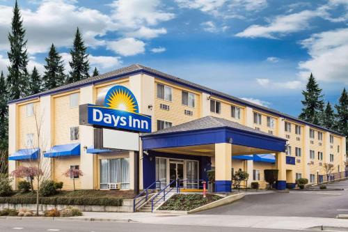 Hillwood Hotel | Days Inn by Wyndham Seattle Aurora