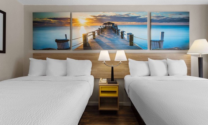United Central Hotel | Days Inn by Wyndham St. Petersburg Central