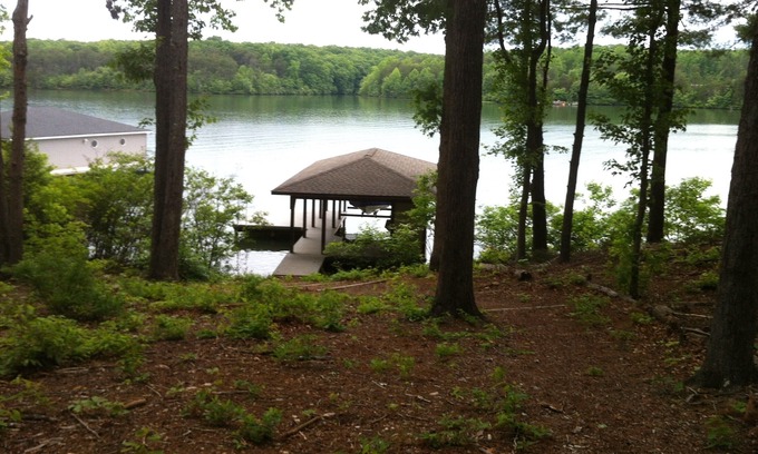Livingston House | Days on the Dock, Incredible Sunsets & Evenings by the Fire! High-speed WiFi