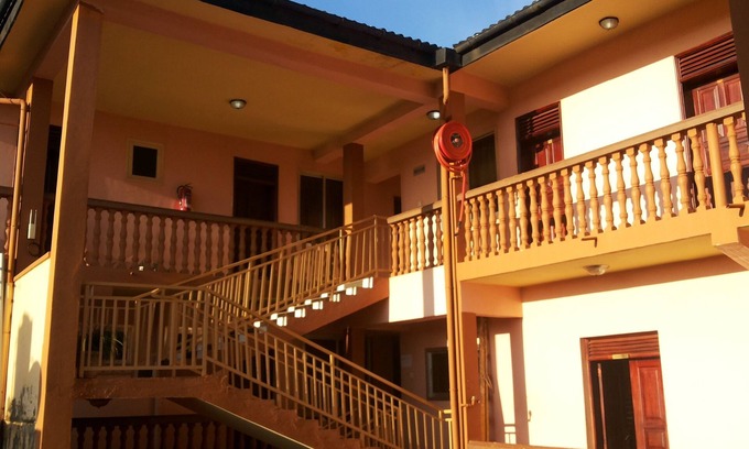 Lira Hotel | DaysInn Hotel