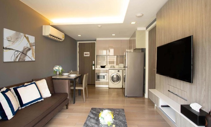 Nana Apartment | Dazzle Residence