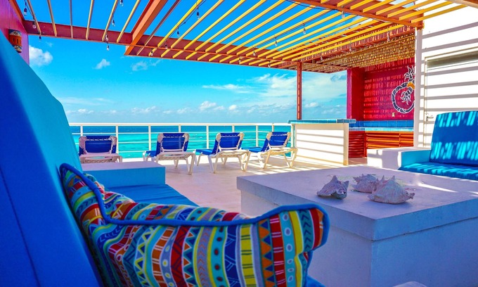 Isla Mujeres House | Dazzling Caribbean "blues" & Majestic Sunsets, Private pool, 4,000 sq. ft. home