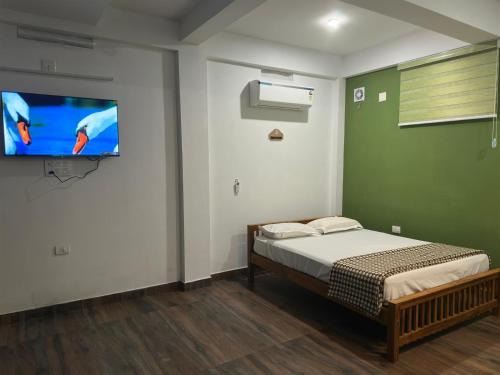 Thrissur House | DB GUEST HOUSE ARIMPUR - Unmarried couples and Stag groups not allowed