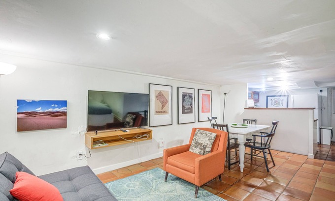 Le Droit Park Apartment | DC Apartment: 2 Mi to National Mall!